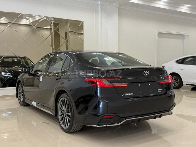 Toyota Camry-7