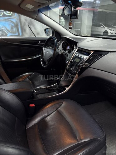 Hyundai Sonata-7