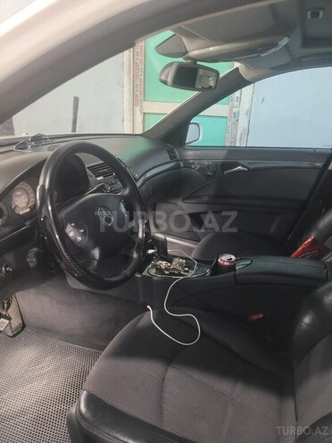 Mercedes E 240 2005, 301,000 km - 2.6 l - Gəncə