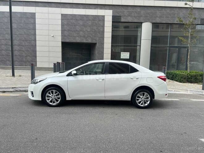 Toyota Corolla 2013, 283,500 km - 1.6 l - Bakı