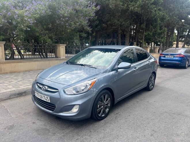Hyundai Accent-2