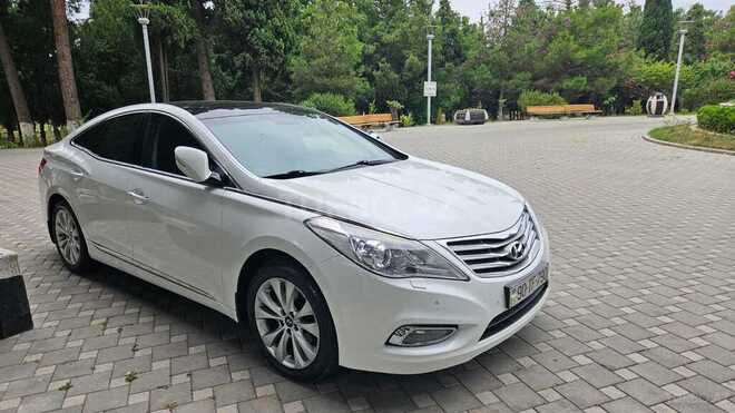 Hyundai Grandeur 2014, 140,000 km - 2.4 l - Naftalan