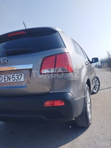 Kia Sorento 2011, 254,000 km - 2.0 l - Füzuli