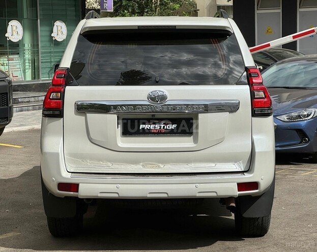 Toyota Land Cruiser Prado-6