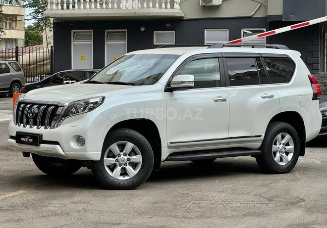 Toyota Land Cruiser Prado-4