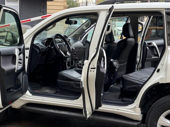 Toyota Land Cruiser Prado-15
