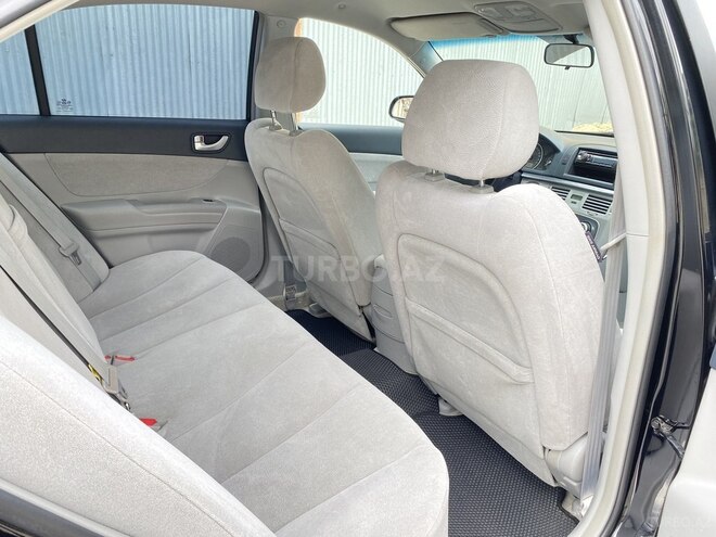 Hyundai Sonata-17