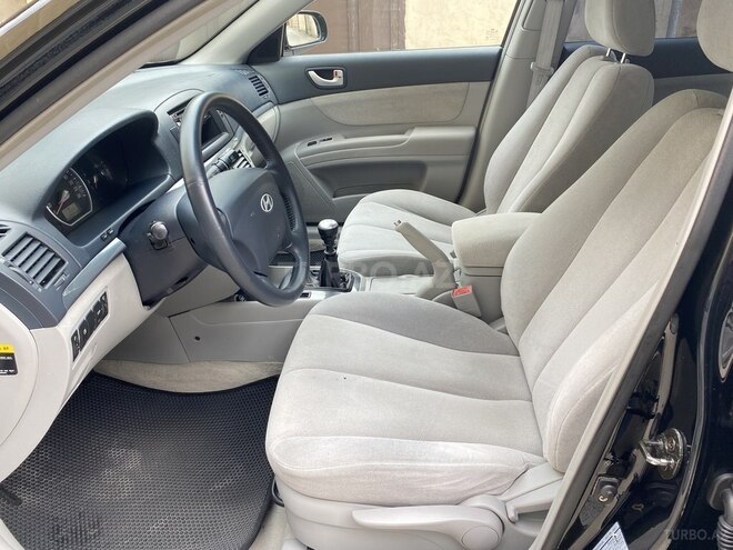Hyundai Sonata-11