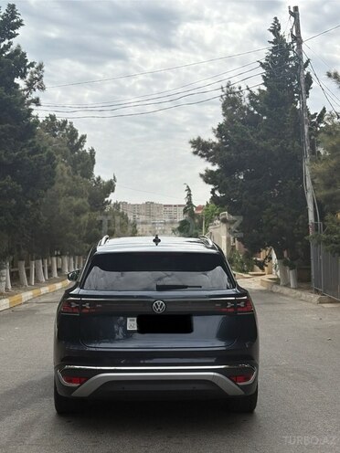Volkswagen ID.6 Crozz 2022, 61,000 km - 0.0 l - Bakı