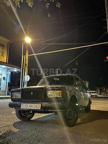 LADA (VAZ) 2107 2005, 70,000 km - 1.6 л - Quba