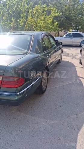 Mercedes E 240 1998, 270,000 km - 2.4 l - Sumqayıt