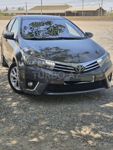 Toyota Corolla 2013, 177,000 km - 1.4 l - Salyan