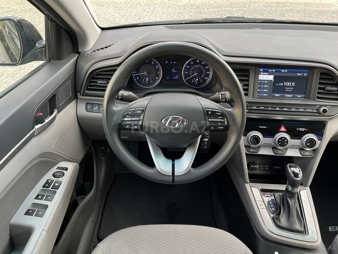 Hyundai Elantra 2018, 97,000 km - 2.0 l - Bakı