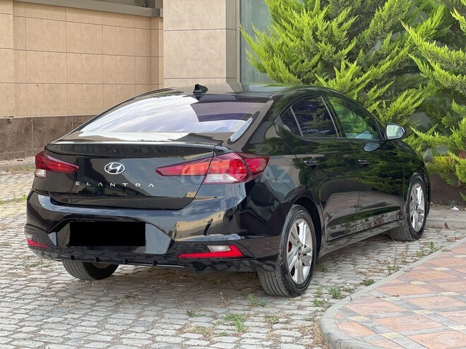 Hyundai Elantra 2018, 97,000 km - 2.0 l - Bakı