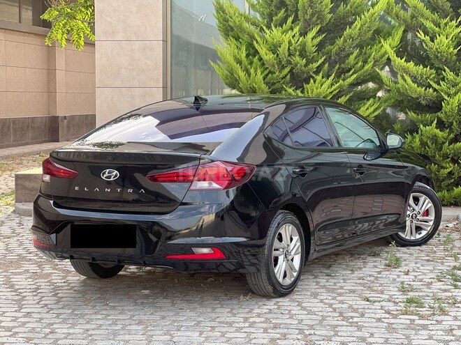 Hyundai Elantra 2018, 97,000 km - 2.0 l - Bakı