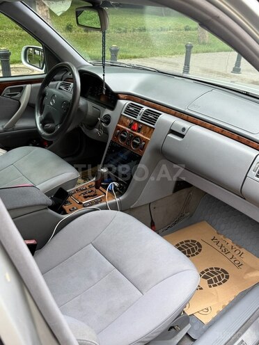 Mercedes E 220 d 2000, 312,000 km - 2.2 l - Bakı