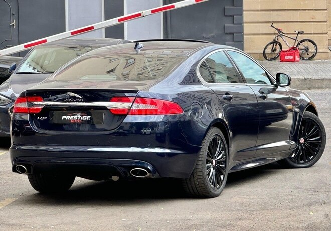 Jaguar XF 2015, 59,000 km - 2.0 l - Bakı