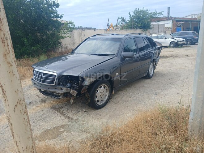 Mercedes C 220 d 1999, 56,000 km - 2.2 l - Bakı