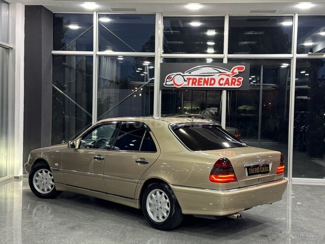Mercedes C 240-4