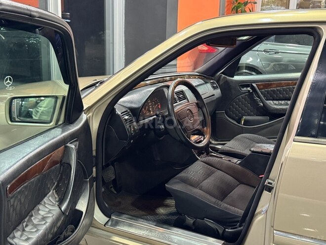 Mercedes C 240-17