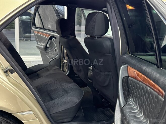 Mercedes C 240-18