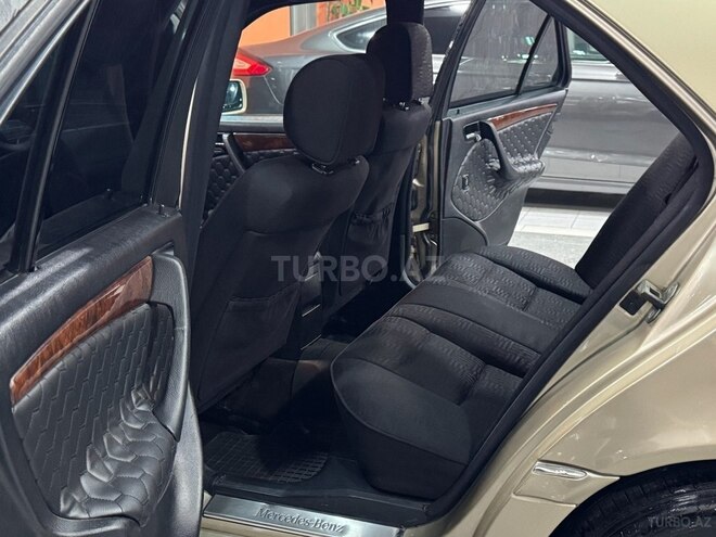 Mercedes C 240-19