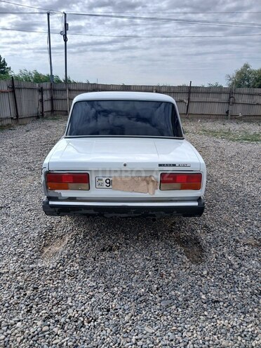 LADA (VAZ) 2107-2