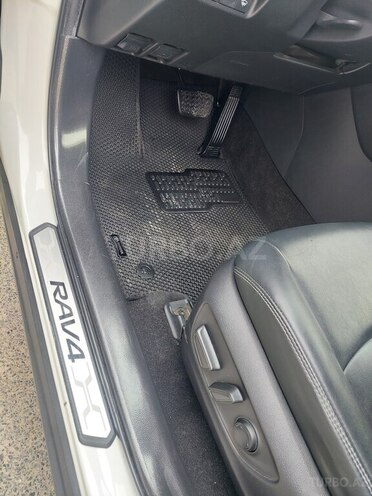 Toyota RAV4 2020, 100,000 km - 2.0 l - Bakı