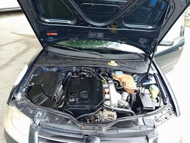 Volkswagen Passat 2001, 228,000 km - 1.8 l - Bakı