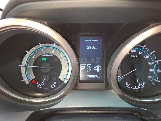 Toyota Land Cruiser Prado-6