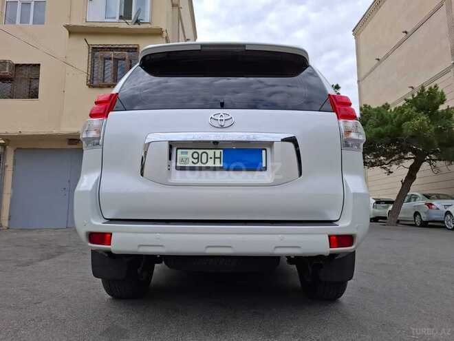 Toyota Land Cruiser Prado-8