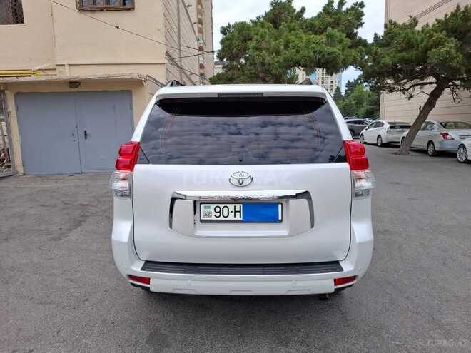 Toyota Land Cruiser Prado-7