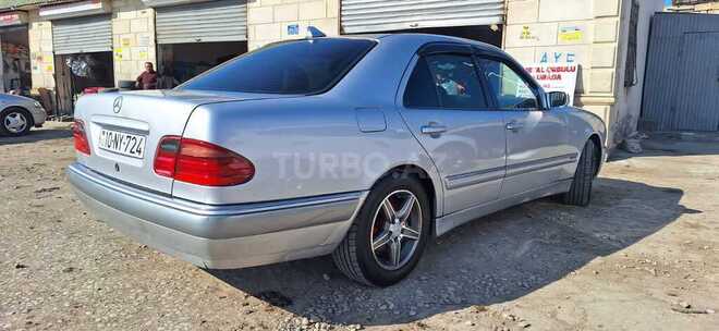 Mercedes E 290 1997, 300,000 km - 2.9 l - Sumqayıt