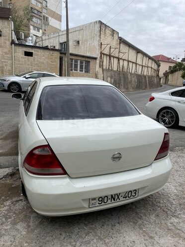 Nissan Sunny 2011, 200,000 km - 1.6 l - Bakı