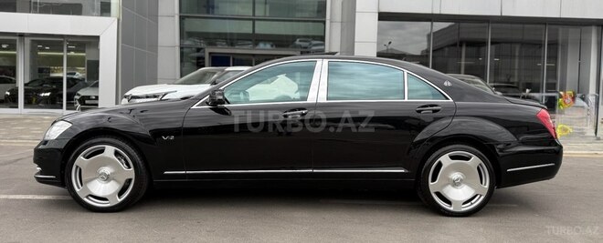 Mercedes S 600-12