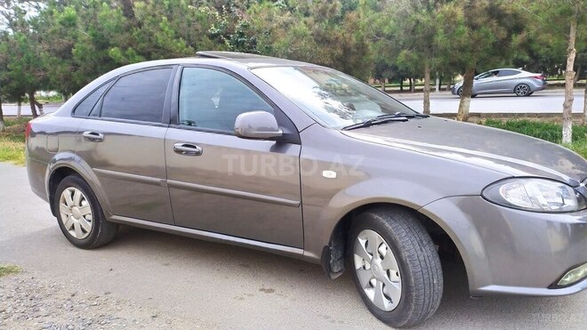 Daewoo Gentra 2014, 410,000 km - 1.5 l - Şirvan