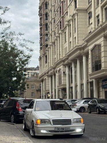 Mercedes C 230 2000, 293,000 km - 2.3 l - Bakı
