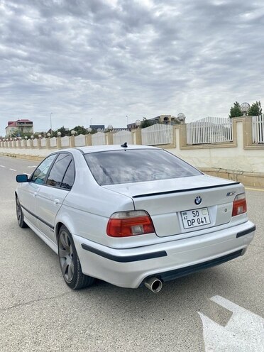 BMW 528 2000, 290,000 km - 2.8 л - Bakı