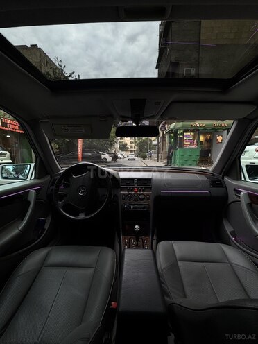 Mercedes C 230 2000, 293,000 km - 2.3 l - Bakı