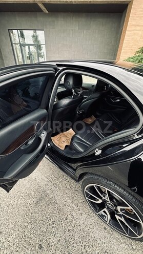 Mercedes C 300-9
