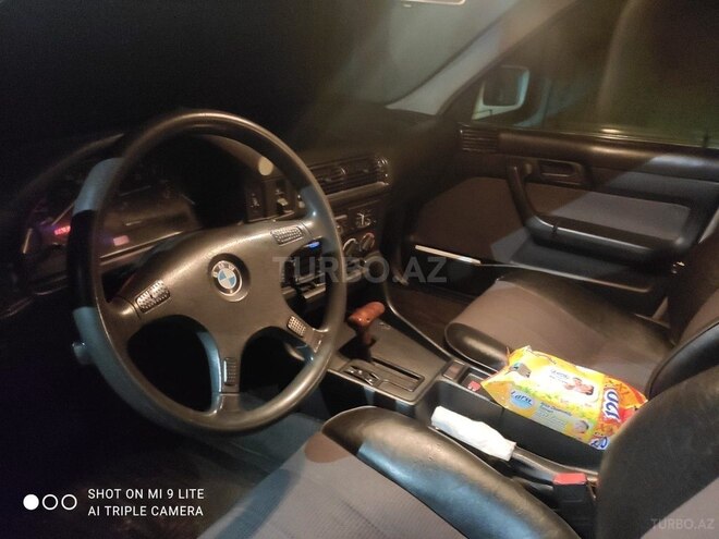 BMW 520 1990, 527,000 km - 2.0 l - Bakı
