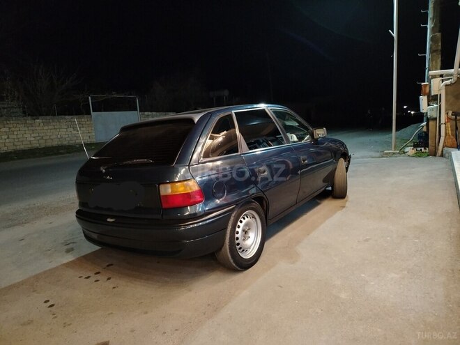 Opel Astra 1993, 225,000 km - 1.6 л - Zaqatala