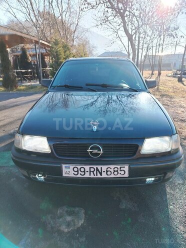 Opel Astra 1993, 225,000 km - 1.6 л - Zaqatala