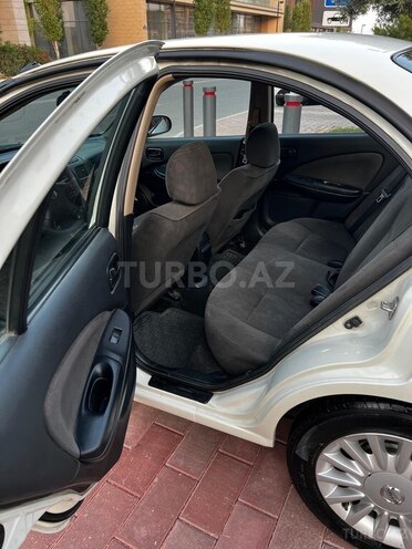 Nissan Sunny 2009, 190,000 km - 1.6 l - Bakı