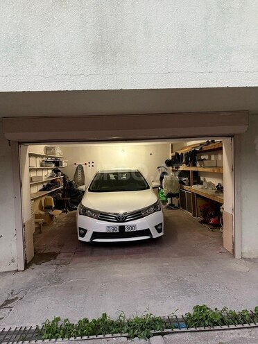 Toyota Corolla-13