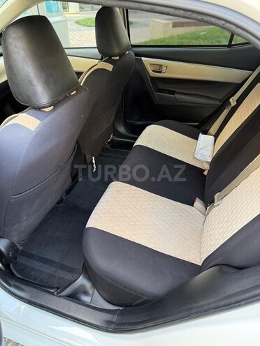 Toyota Corolla-16