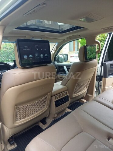 Toyota Land Cruiser 2012, 187,000 km - 4.0 л - Quba