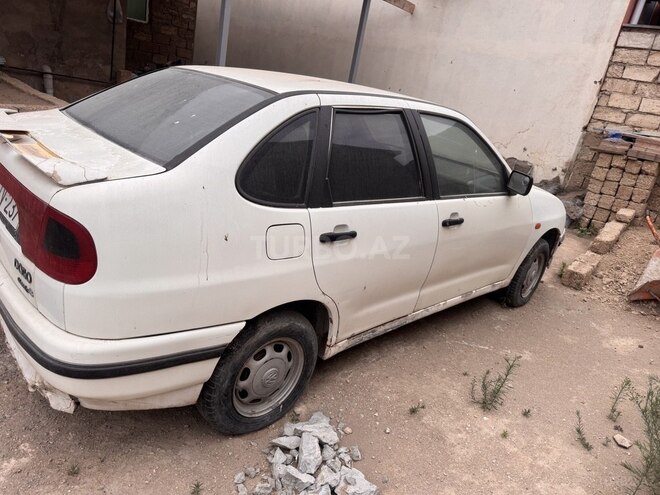 Volkswagen Polo 1995, 350,000 km - 1.6 l - Bakı
