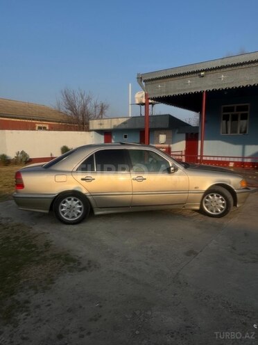 Mercedes C 220 1995, 356,000 km - 2.2 л - Bakı