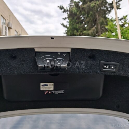 BMW 528-10